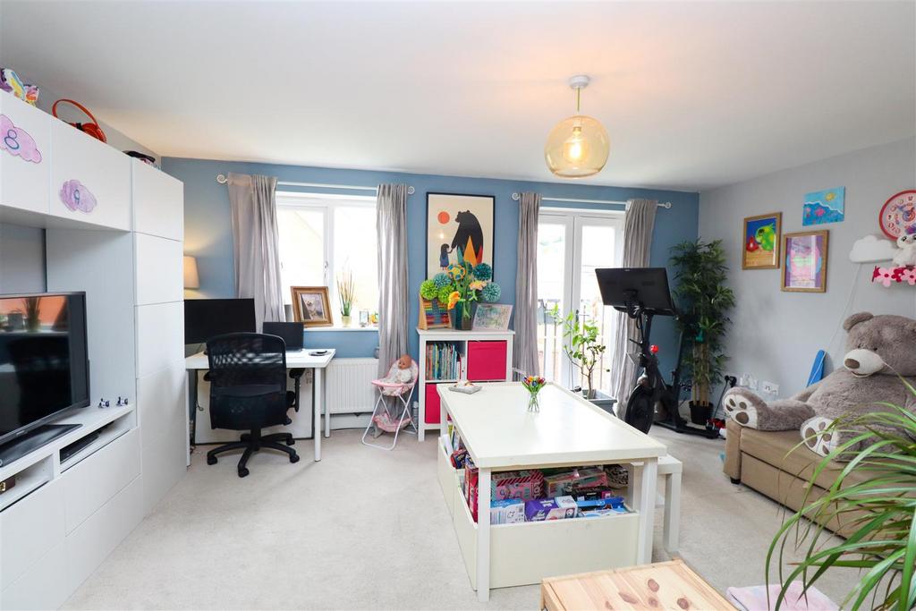 Play Room/Additional Bedroom
