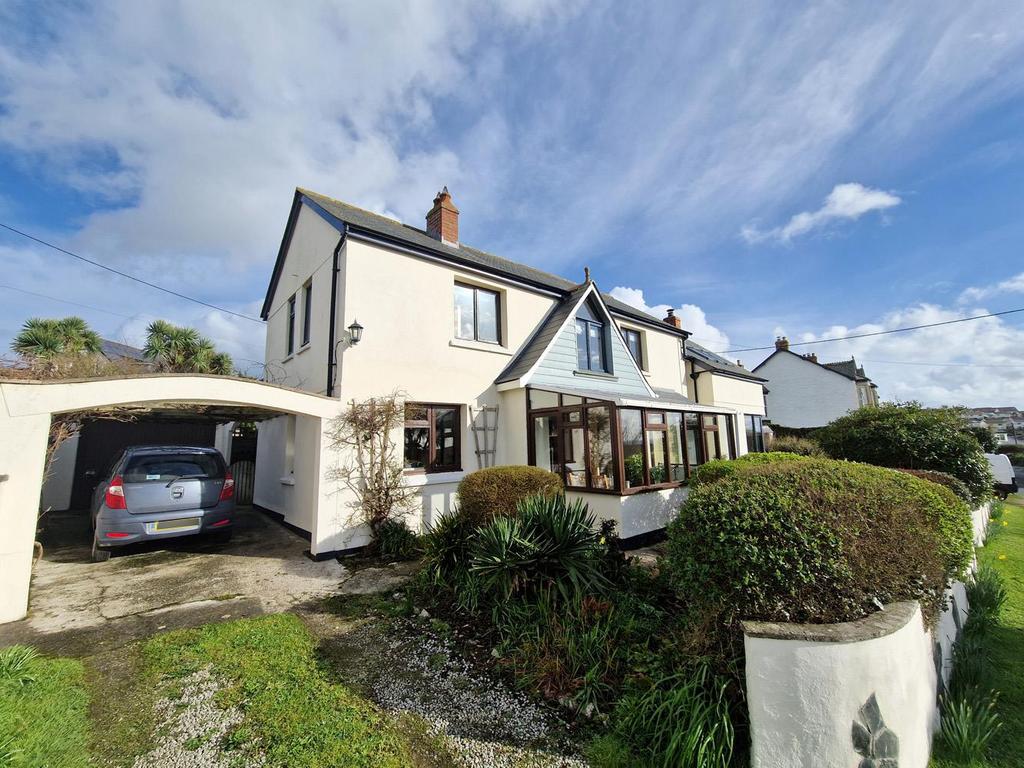Pendeen Road, Porthleven TR13 4 bed detached house for sale £750,000