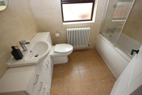 1 bedroom in a house share to rent, Calais Road ( Room ), Burton upon Trent DE13