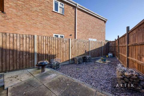 1 bedroom semi-detached house for sale, Post Office Close, Lingwood