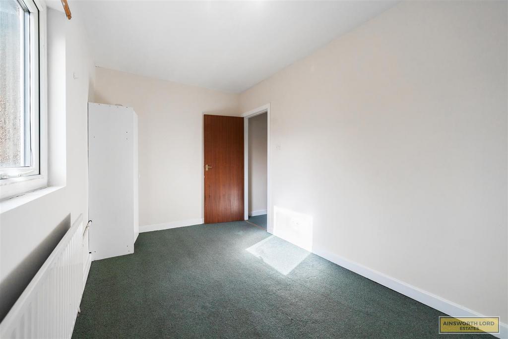 Bedroom F2