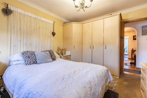 18 School Green Lane, North Weald, Epping, CM16 6EJ