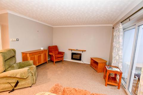 18 Mount View, London Colney, St Albans, AL2 1AT