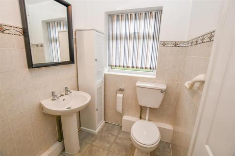18 Mount View, London Colney, St Albans, AL2 1AT