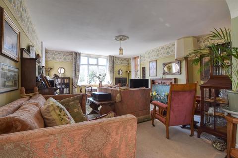 2 bedroom flat for sale, Whydown Road, Bexhill-On-Sea