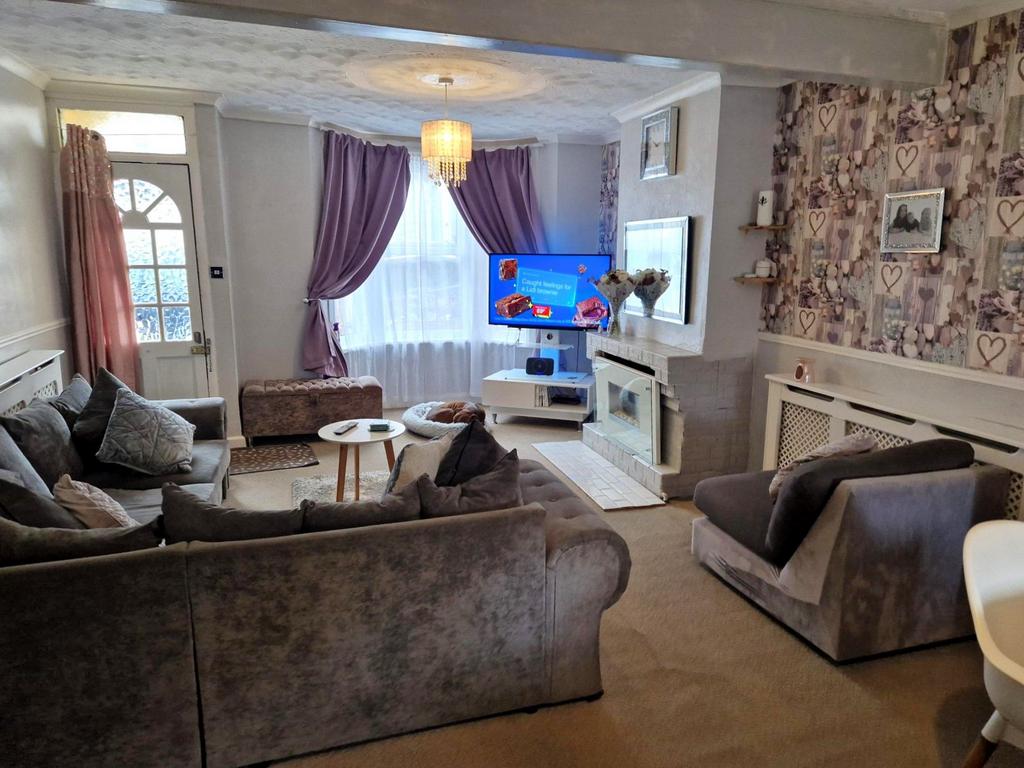 Sturla Road, Chatham 2 bed terraced house for sale £240,000