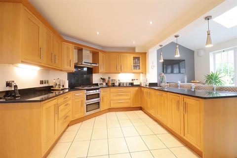 6 bedroom detached house for sale, Rydal Way, Great Notley, Braintree