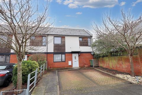 3 bedroom end of terrace house for sale - Normandy Way, Braintree