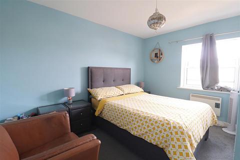 2 bedroom flat for sale, Gresley Drive, Braintree