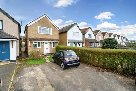 118 Bourneside Road, Addlestone, KT15 2JD