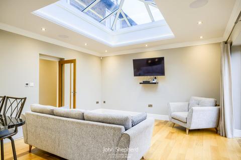 101 Avenue Road, Dorridge, Solihull, B93 8JU