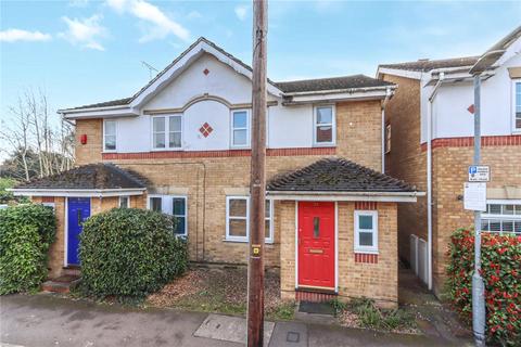 3 bedroom semi-detached house to rent, Kings Close, Watford WD18