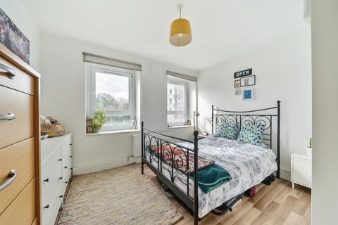 3 bedroom apartment for sale, Springfield Grove, London