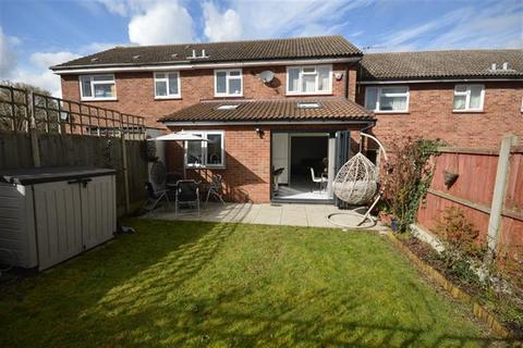 3 bedroom terraced house for sale, Hillside Gardens, Braintree, CM7