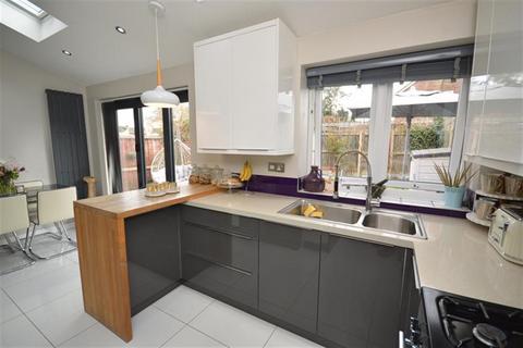 3 bedroom terraced house for sale, Hillside Gardens, Braintree, CM7