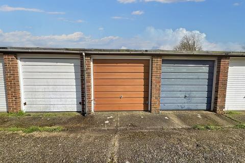 38 Broad Chalke Down, Winchester, SO22 4LR