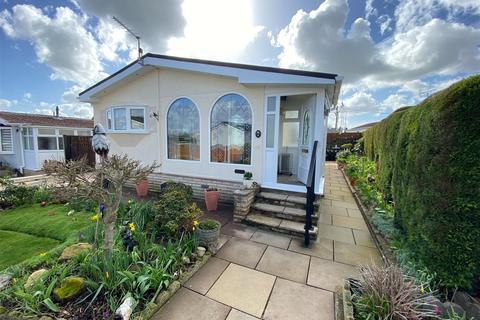 2 bedroom mobile home for sale, West Drive, Wootton Hall, Henley-in-arden B95