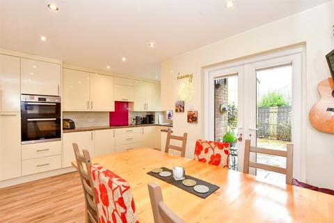 3 bedroom end of terrace house for sale, Penfolds Place, Arundel, West Sussex