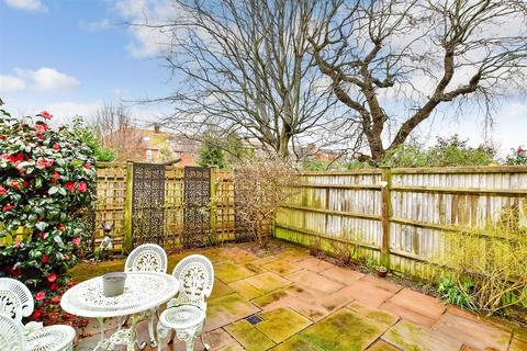 3 bedroom end of terrace house for sale, Penfolds Place, Arundel, West Sussex