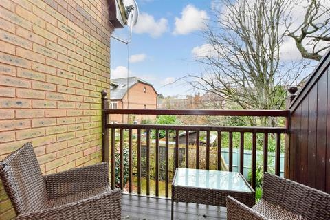 3 bedroom end of terrace house for sale, Penfolds Place, Arundel, West Sussex