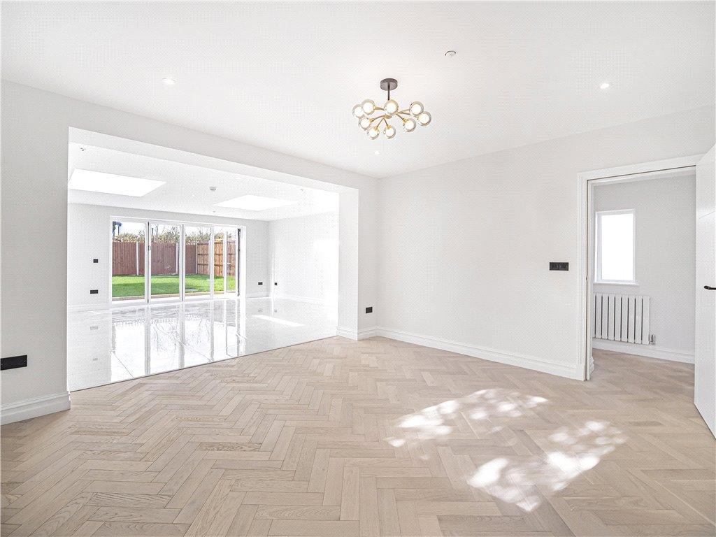 Reception/Kitchen