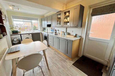 2 bedroom semi-detached house for sale - Badgers Walk, Kingsthorpe, Northampton NN2 8AU