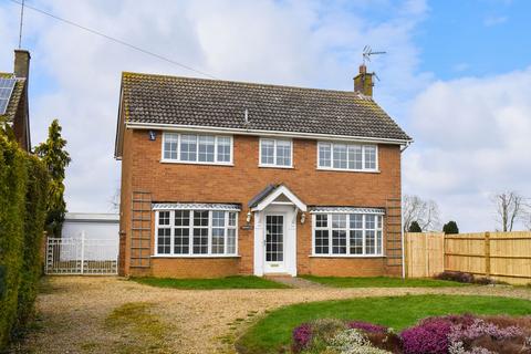 4 bedroom detached house for sale, Fosters Booth Road, Pattishall, NN12