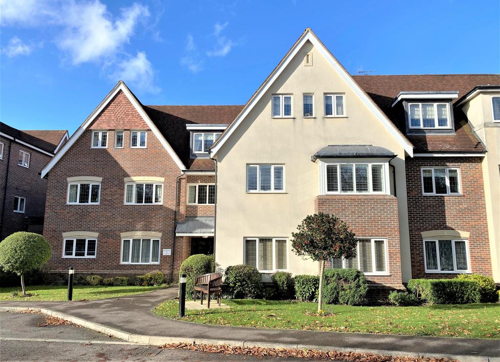 Ashcroft Place, Epsom Road, Leatherhead, Surrey, KT22 1 bed retirement