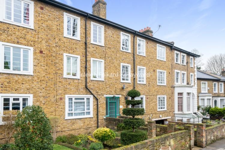 Longton Grove London SE26 2 bed apartment £1,750 pcm (£404 pw)