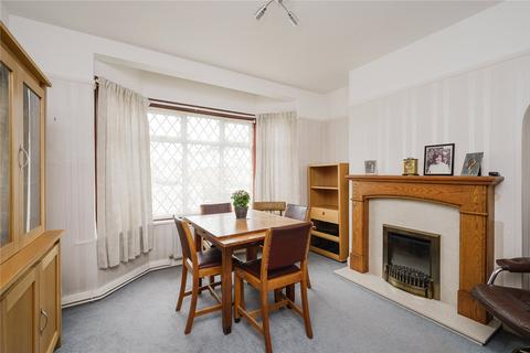 123 Cardinal Avenue, Kingston Upon Thames, KT2 5RZ