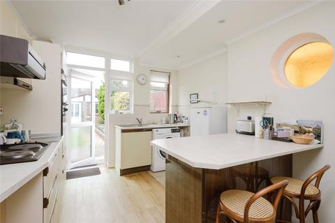 123 Cardinal Avenue, Kingston Upon Thames, KT2 5RZ