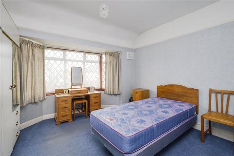 123 Cardinal Avenue, Kingston Upon Thames, KT2 5RZ