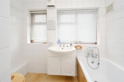 123 Cardinal Avenue, Kingston Upon Thames, KT2 5RZ