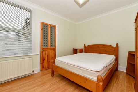 15 Hamilton Road, Gillingham, ME7 1QJ