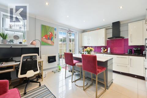 4 bedroom terraced house for sale, Lewiston Close, Worcester Park, KT4