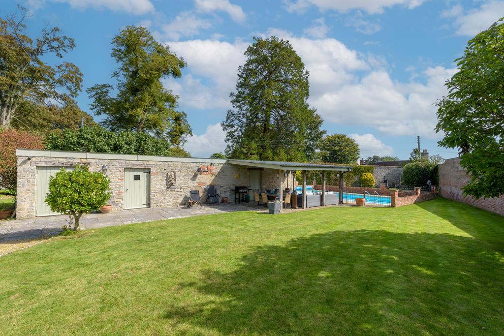 Pool House
