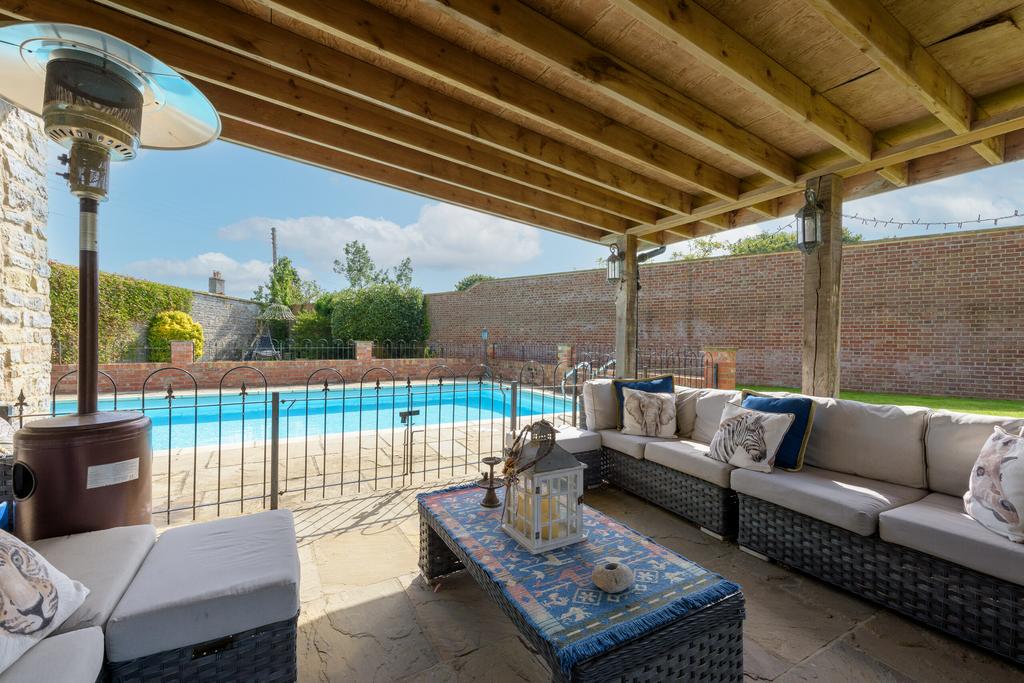 Alfresco Dining Area
