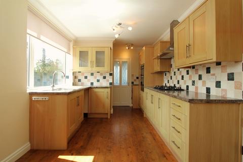 2 bedroom bungalow for sale, Wrenbury Grove, LS16