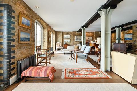 3 bedroom apartment for sale - Commercial Wharf Narrow Street Limehouse