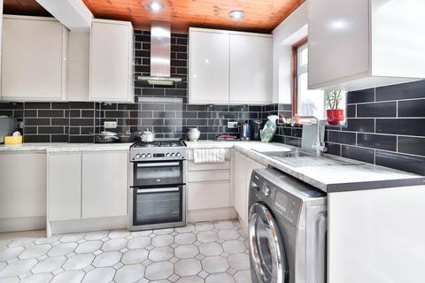 3 bedroom end of terrace house for sale, Cromwell Avenue, New Malden