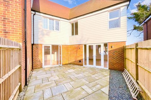 3 bedroom end of terrace house for sale, Old Port Place, New Romney, Kent