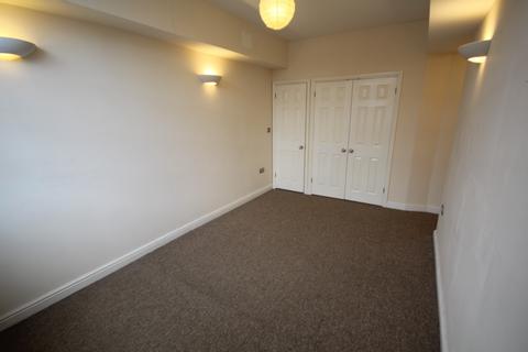 2 bedroom flat to rent, King Street, Kettering, NN16
