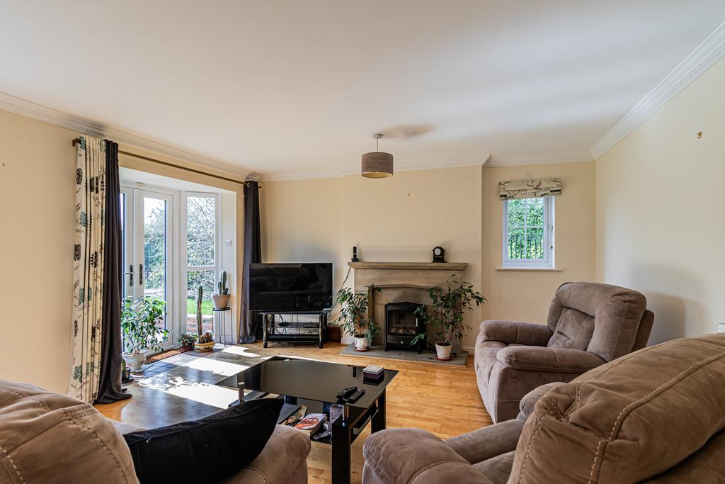 Fields, Wheelock, Sandbach, CW11 4 bed detached house £475,000