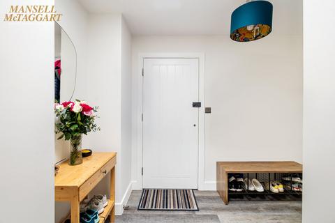 Flat E, 1 Downs View Road, Hassocks, BN6 8FL