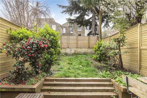 3 bedroom maisonette for sale, Lockhurst Street, London, E5