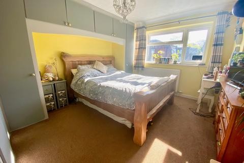 4 Upper New Road, West End, Southampton, SO30 3BA