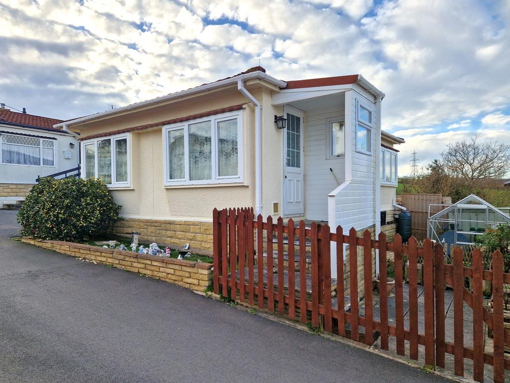 Bakers Hill, Exeter EX2 2 bed park home for sale £80,000
