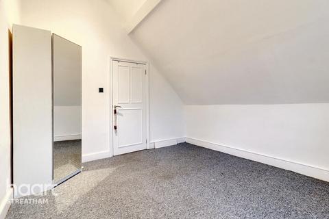 2 bedroom flat to rent, Gleneldon Road, Streatham SW16