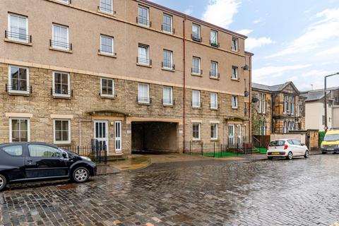 2 bedroom flat to rent, South Fort Street, Edinburgh, EH6