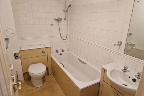 2 bedroom flat to rent, South Fort Street, Edinburgh, EH6